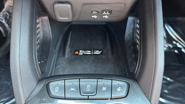 Used 2025 Chevrolet TrailBlazer RS w/ Convenience Package FWD image 30