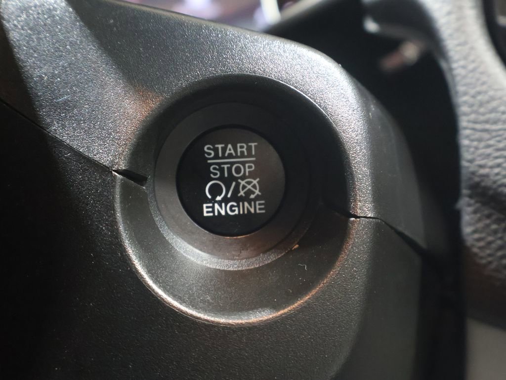 Used 2019 Jeep Compass Limited image 28