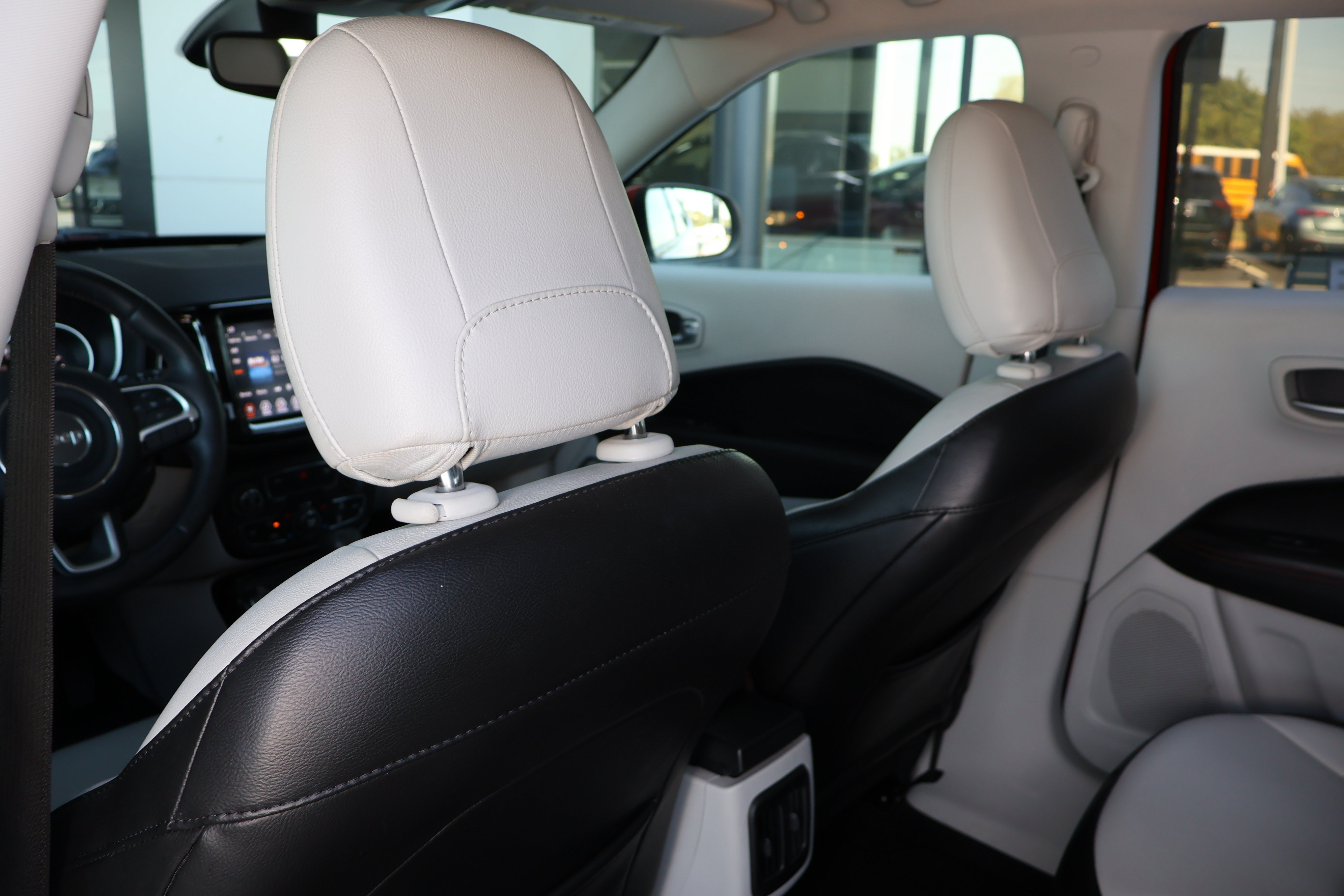 Used 2019 Jeep Compass Limited FWD image 18