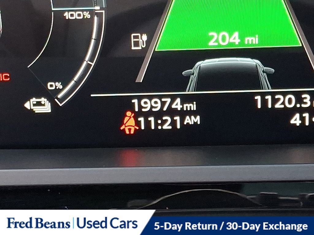 Used 2023 Audi e-tron Premium image 24