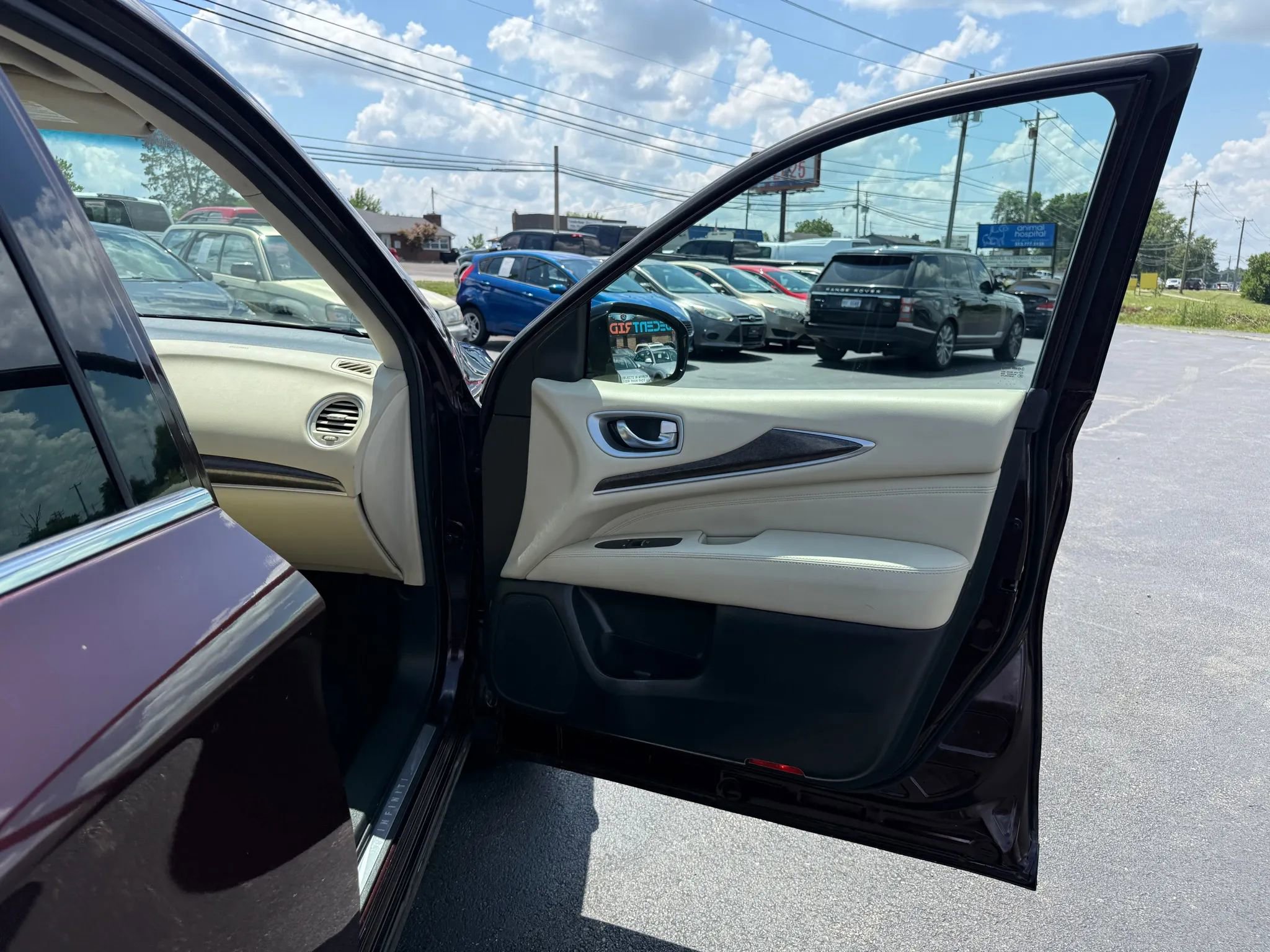 Used 2015 INFINITI QX60 AWD w/ Premium Plus Package image 44