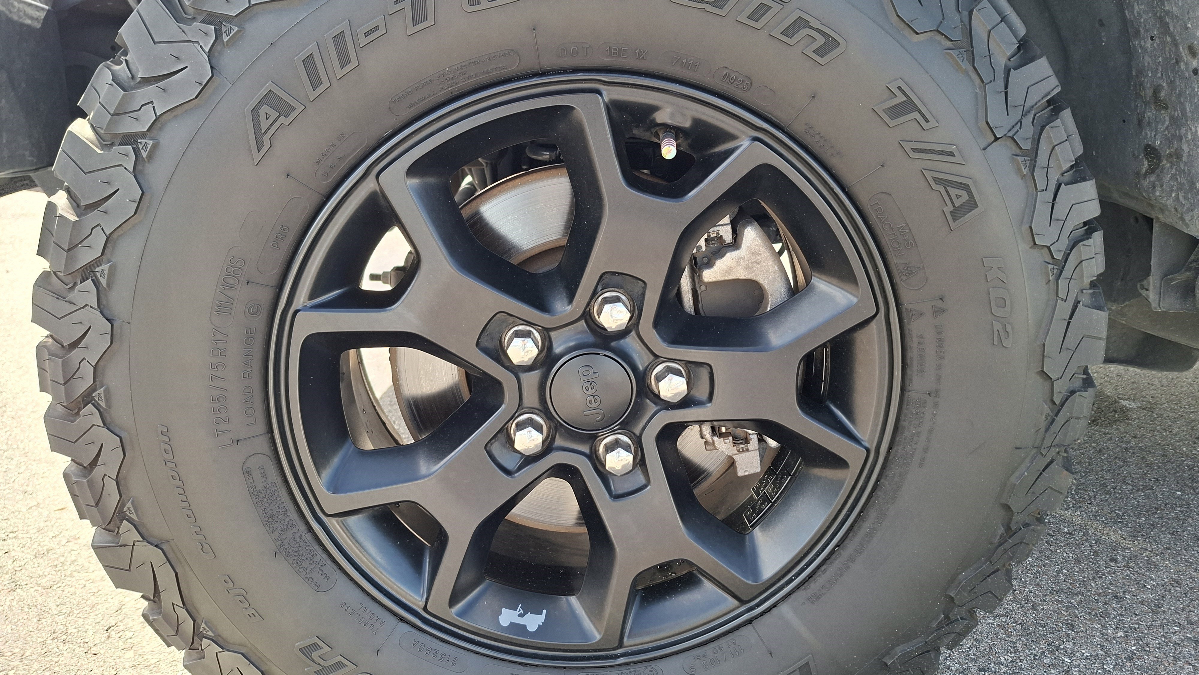 Used 2023 Jeep Wrangler Willys image 25