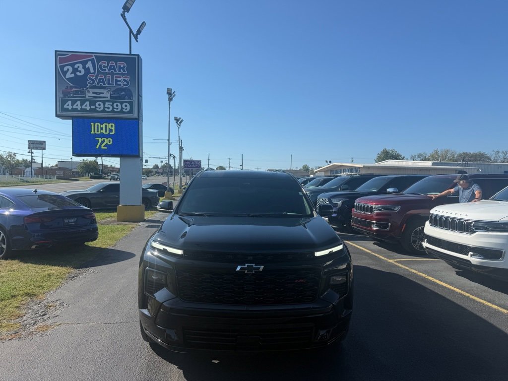 Used 2025 Chevrolet Traverse RS w/ LPO, Floor Liner Package image 8