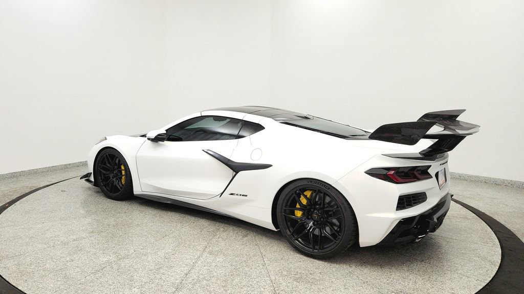 Used 2025 Chevrolet Corvette Z06 w/ Battery Protection Package RWD image 3