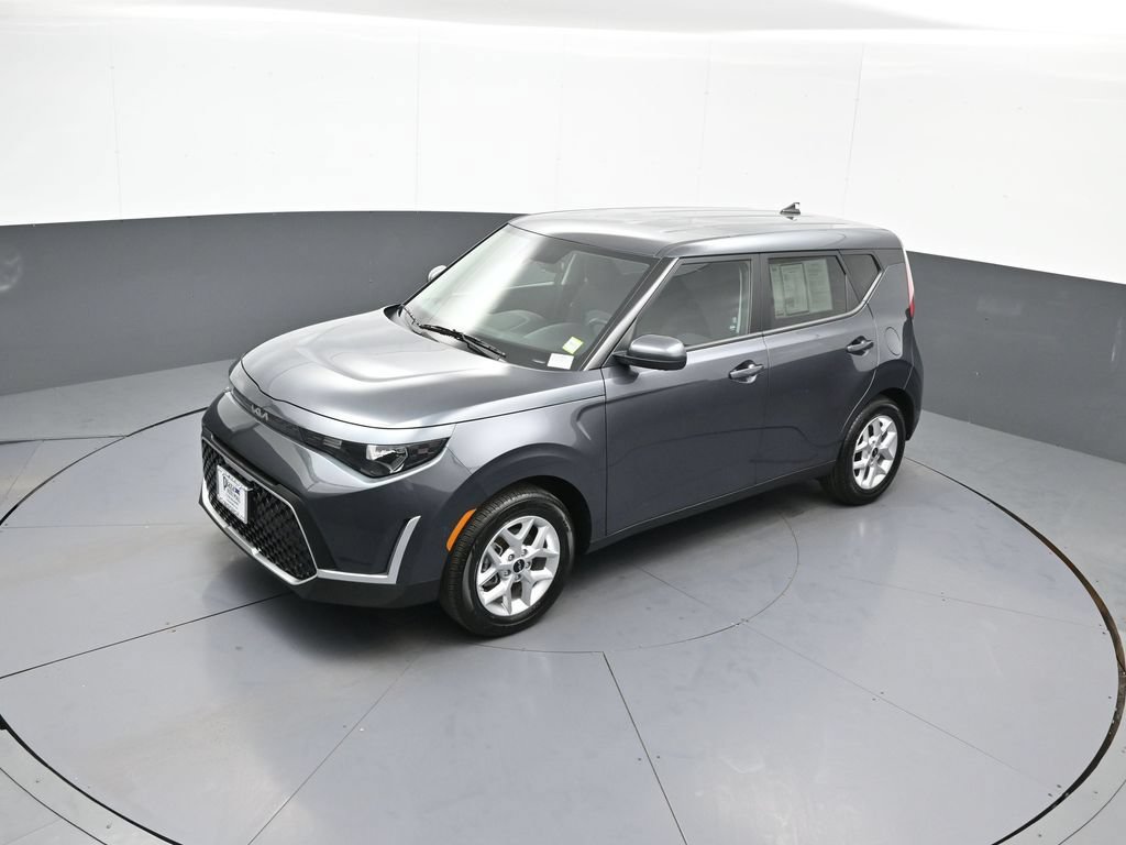 Certified 2025 Kia Soul S FWD image 33