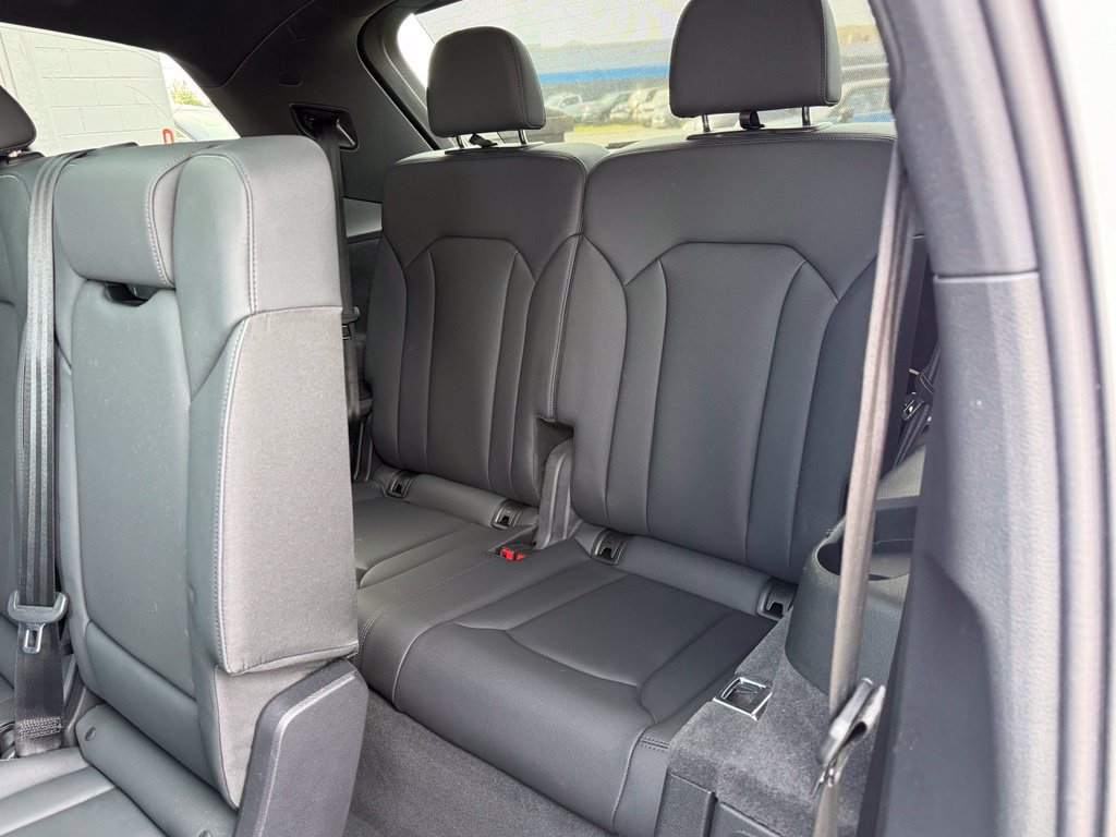 Used 2023 Audi Q7 2.0T Premium Plus AWD/4WD image 29