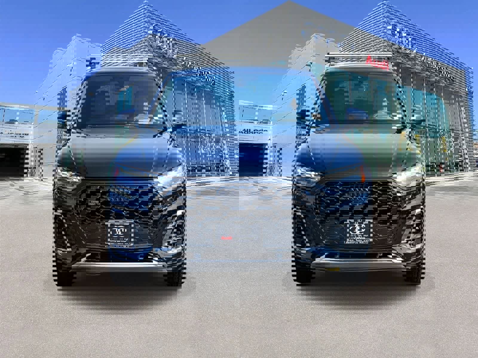 Used 2022 Audi Q5 2.0T Prestige w/ Prestige Package image 6