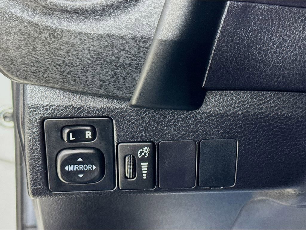 Used 2019 Toyota Corolla LE FWD image 11
