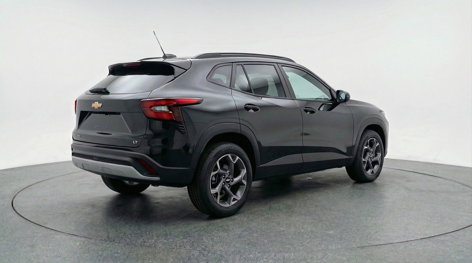 Used 2025 Chevrolet Trax LT image 9