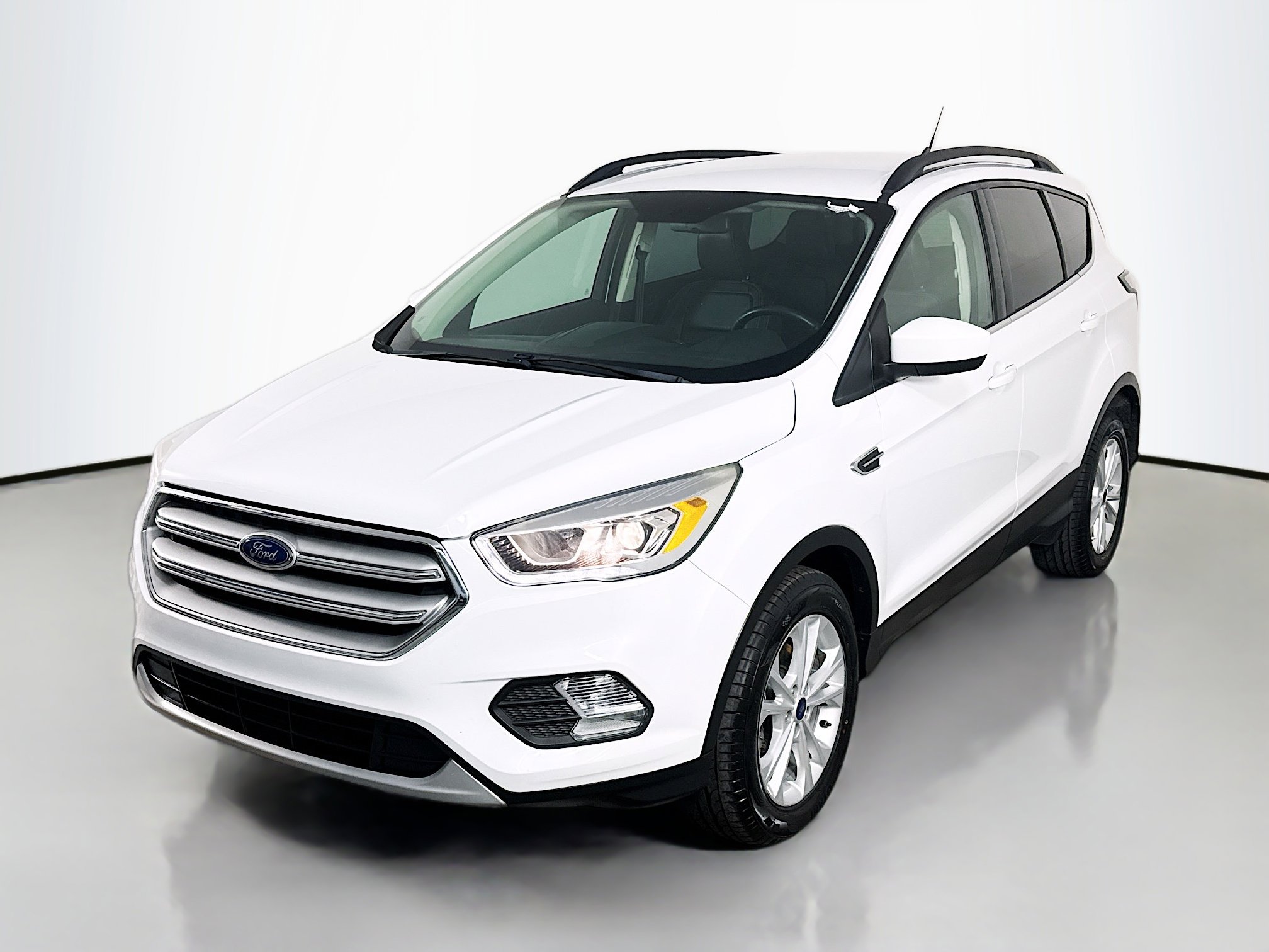 Used 2018 Ford Escape SEL FWD image 4