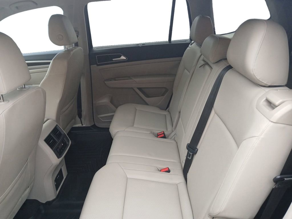 Used 2018 Volkswagen Atlas SEL FWD image 12