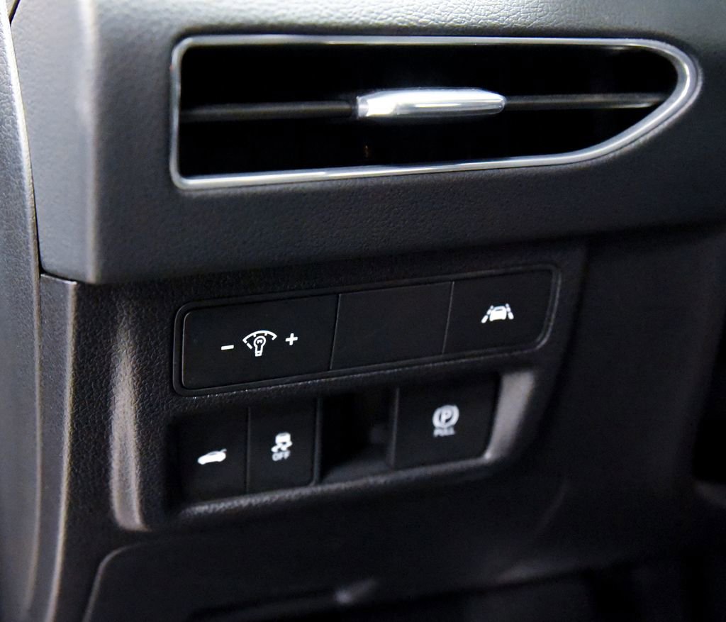 Used 2022 Hyundai Sonata SEL image 16