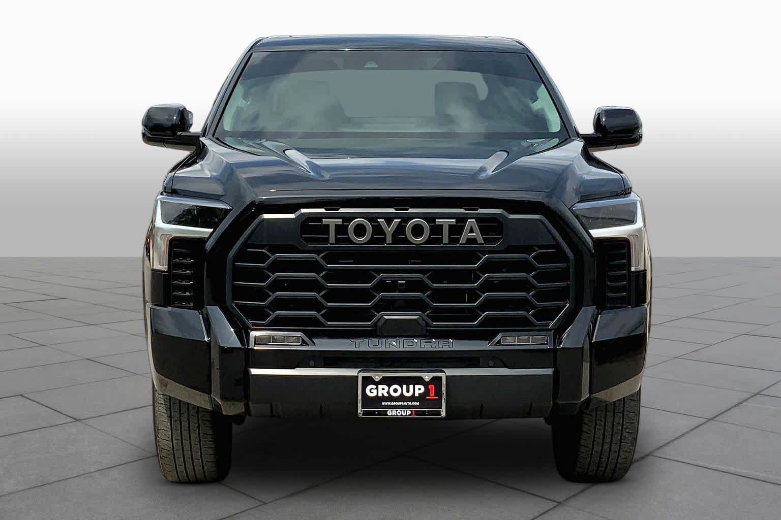 Used 2023 Toyota Tundra Limited w/ Power Package RWD image 4
