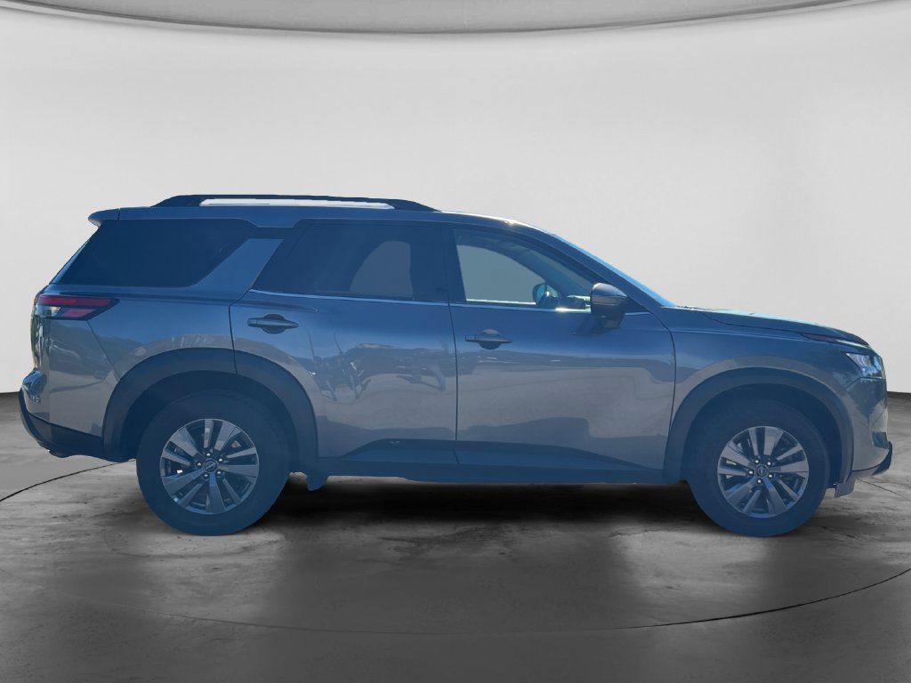 Used 2024 Nissan Pathfinder SV AWD/4WD image 8