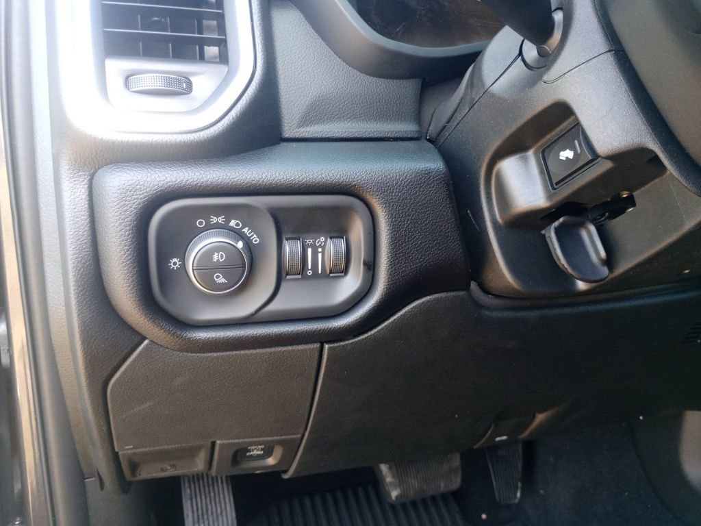 New 2025 RAM 3500 Laramie image 18