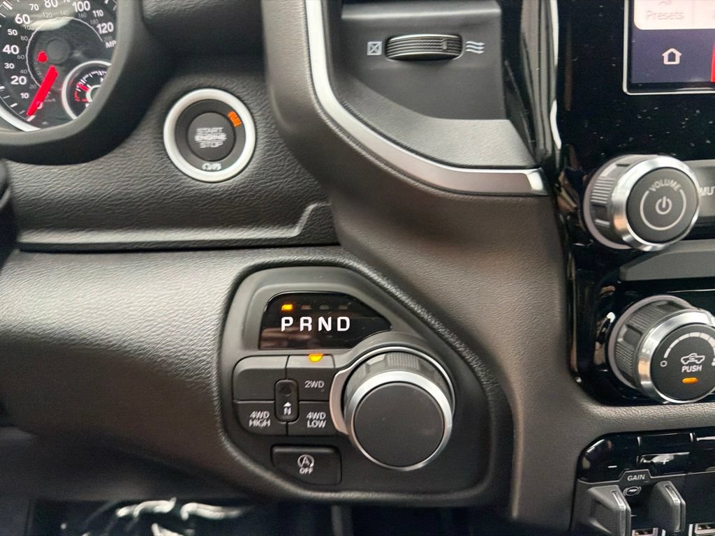 New 2026 RAM 1500 Express AWD/4WD image 24