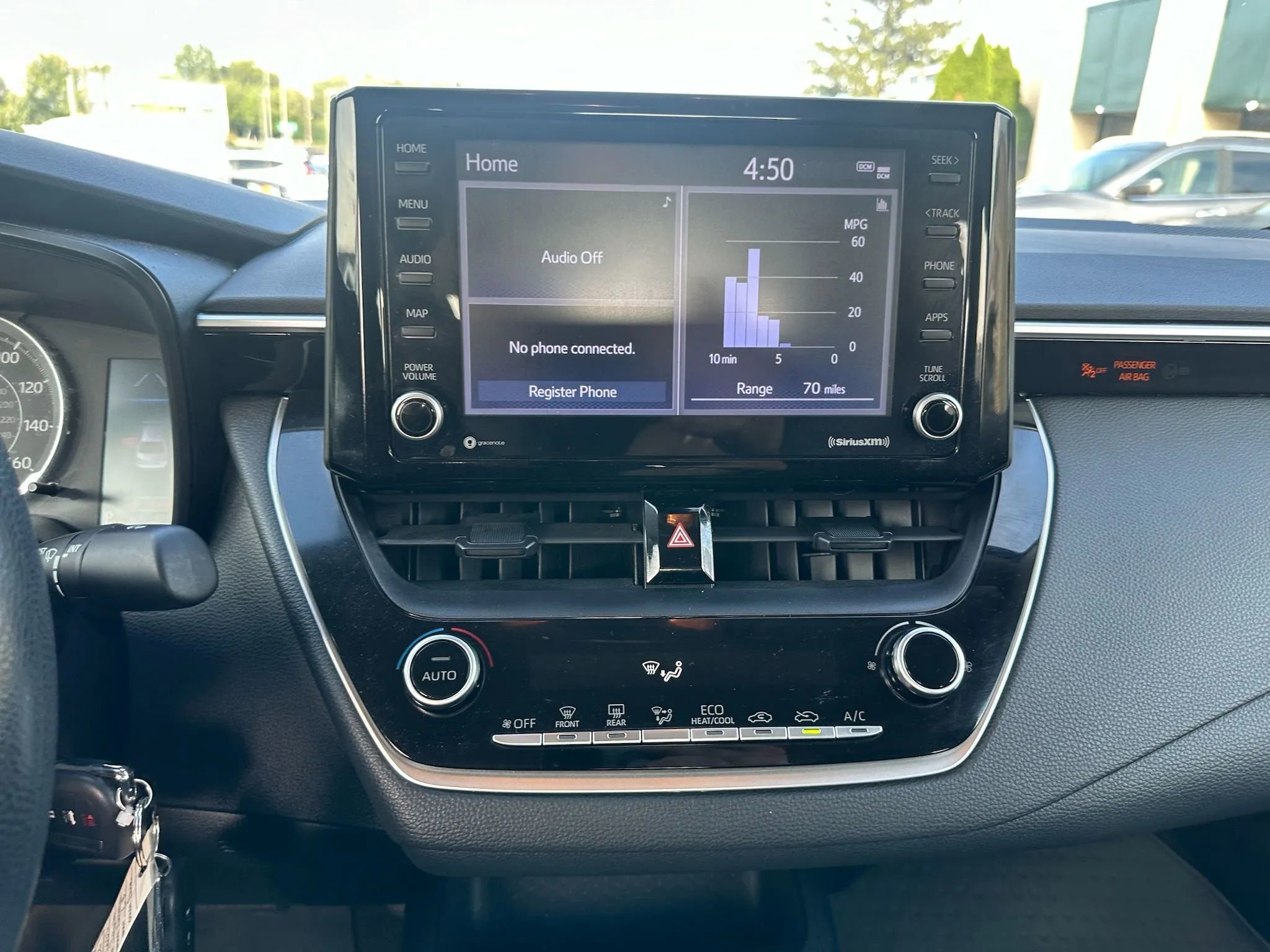 Used 2022 Toyota Corolla LE image 21