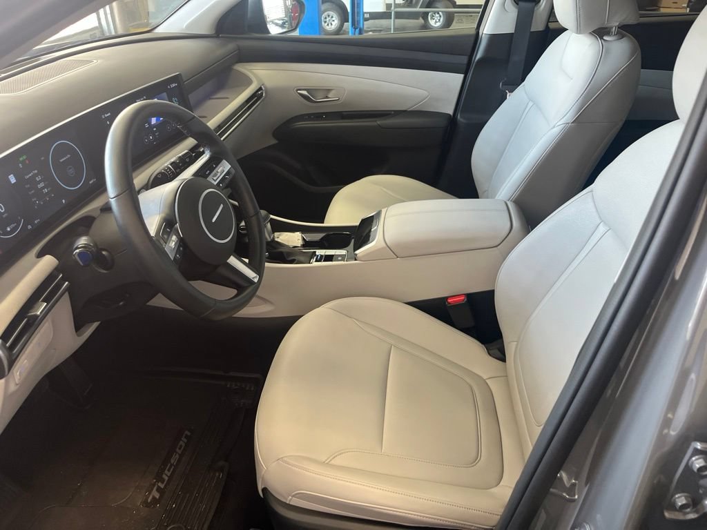 Used 2025 Hyundai Tucson SEL FWD image 6