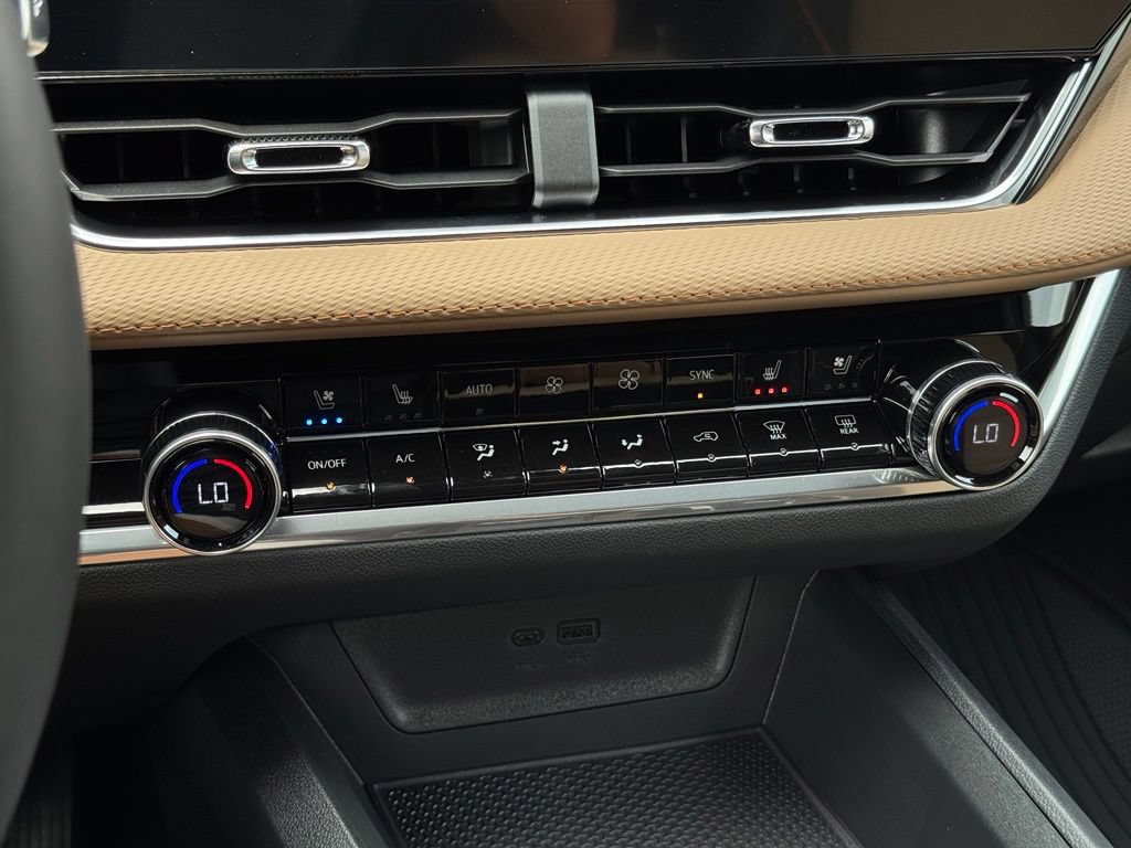 New 2027 Chevrolet Equinox ACTIV w/ Convenience Package III FWD image 35