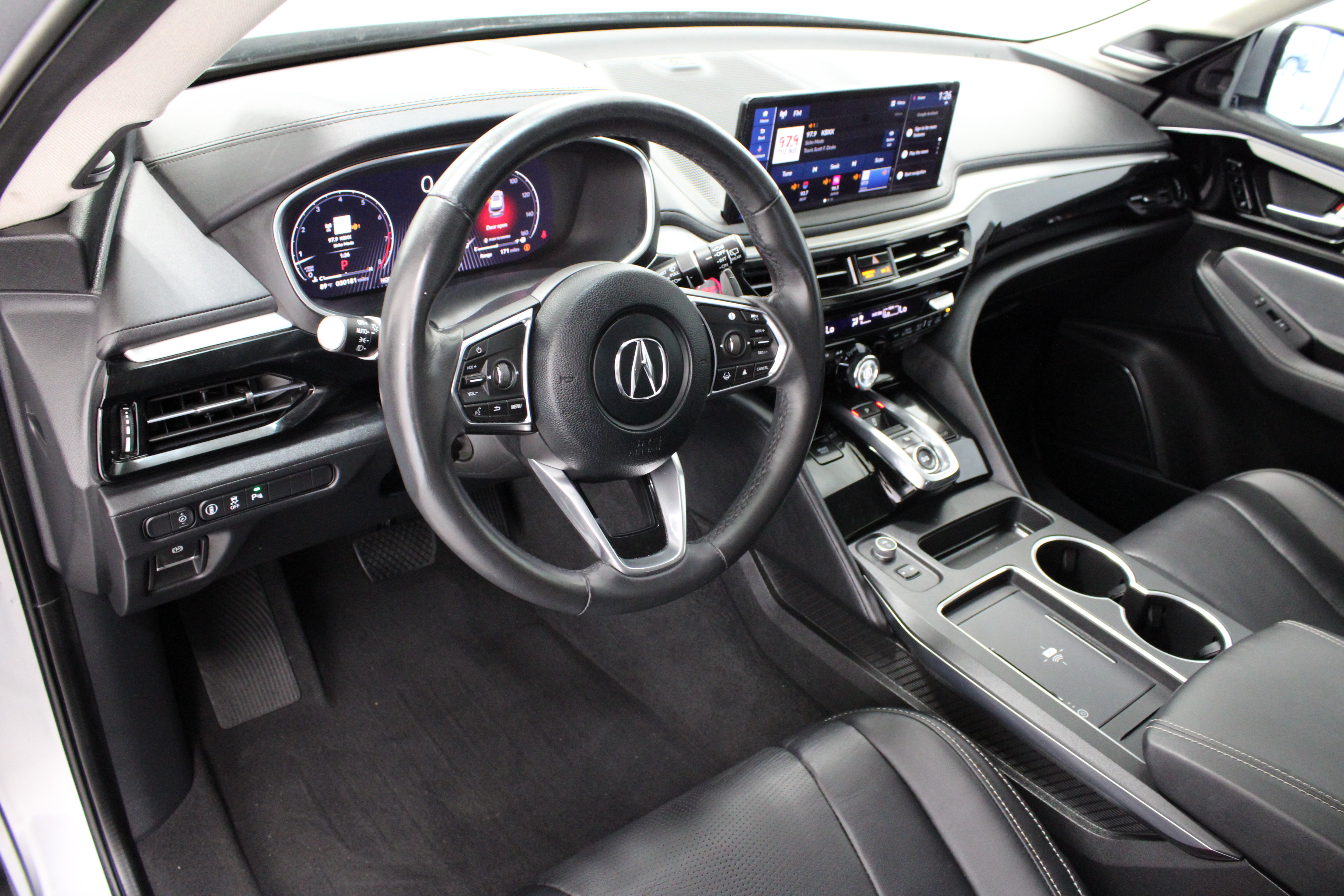Used 2025 Acura MDX w/ Technology Package AWD/4WD image 13