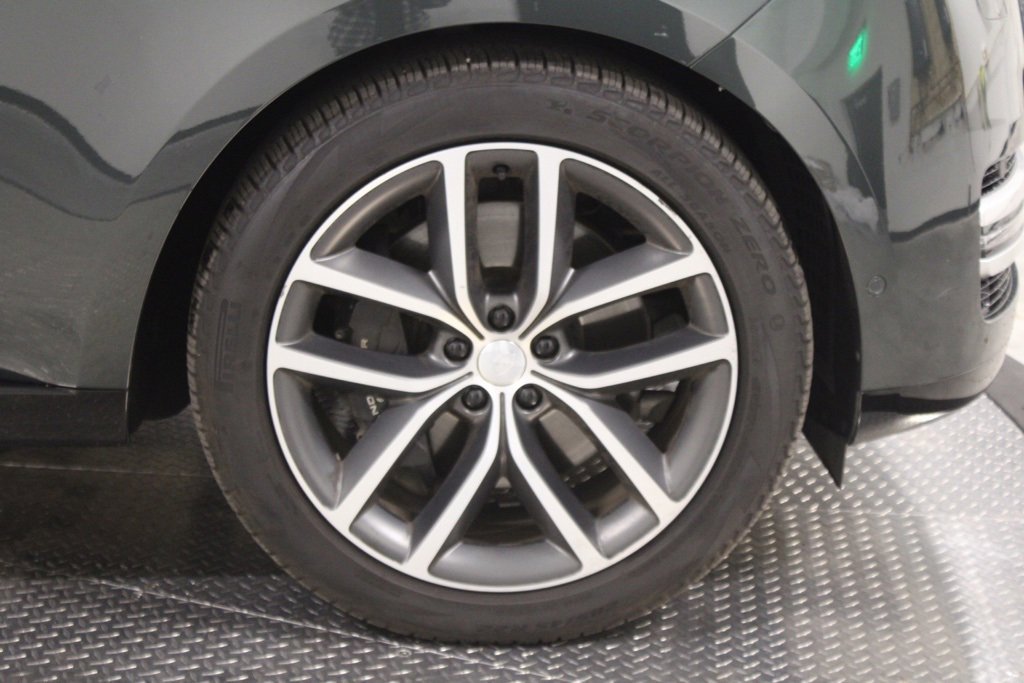 Used 2024 Land Rover Range Rover Long Wheelbase Autobiography image 14