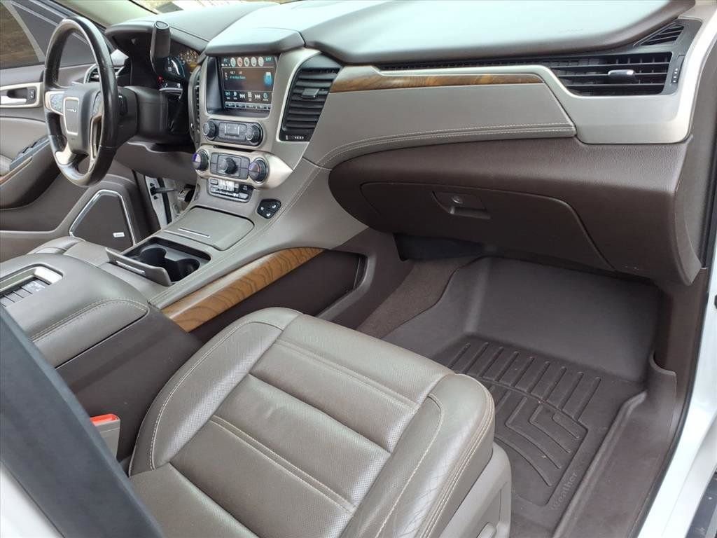 Used 2019 GMC Yukon Denali w/ Denali Ultimate Package image 16