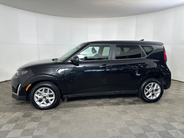 Used 2023 Kia Soul LX w/ Option Group 015 image 6