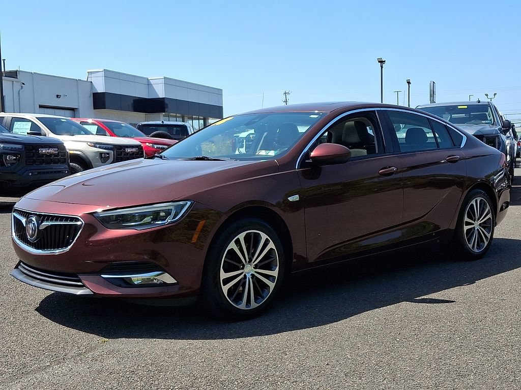 Certified 2018 Buick Regal Essence w/ Driver Confidence Package #1 AWD/4WD image 3