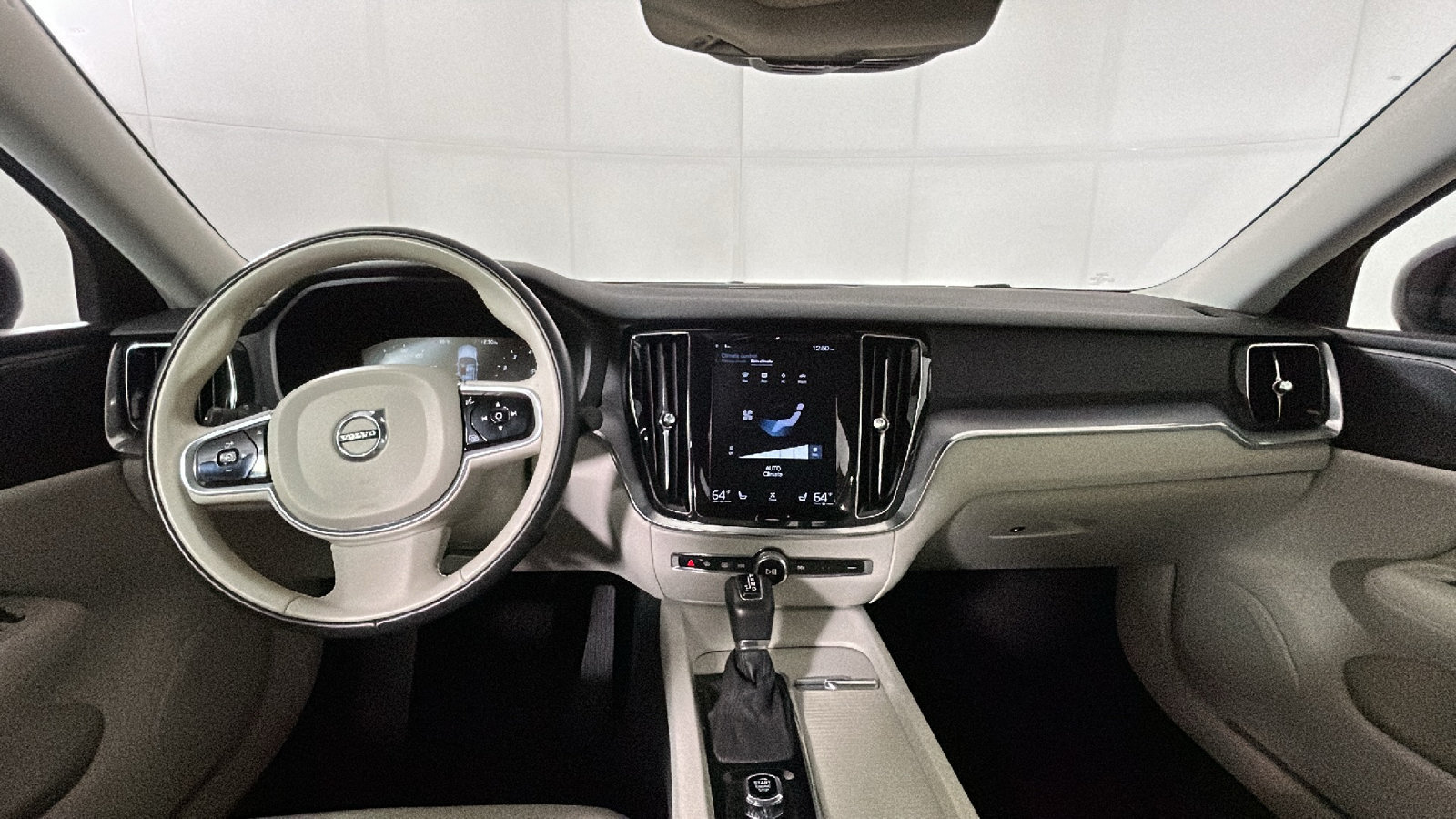 Used 2019 Volvo S60 T5 Momentum w/ Multimedia Package FWD image 31