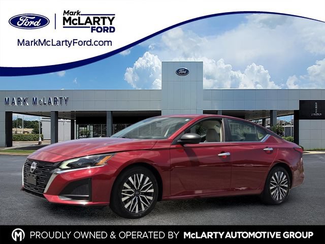 Used 2025 Nissan Altima 2.5 SV FWD image 1