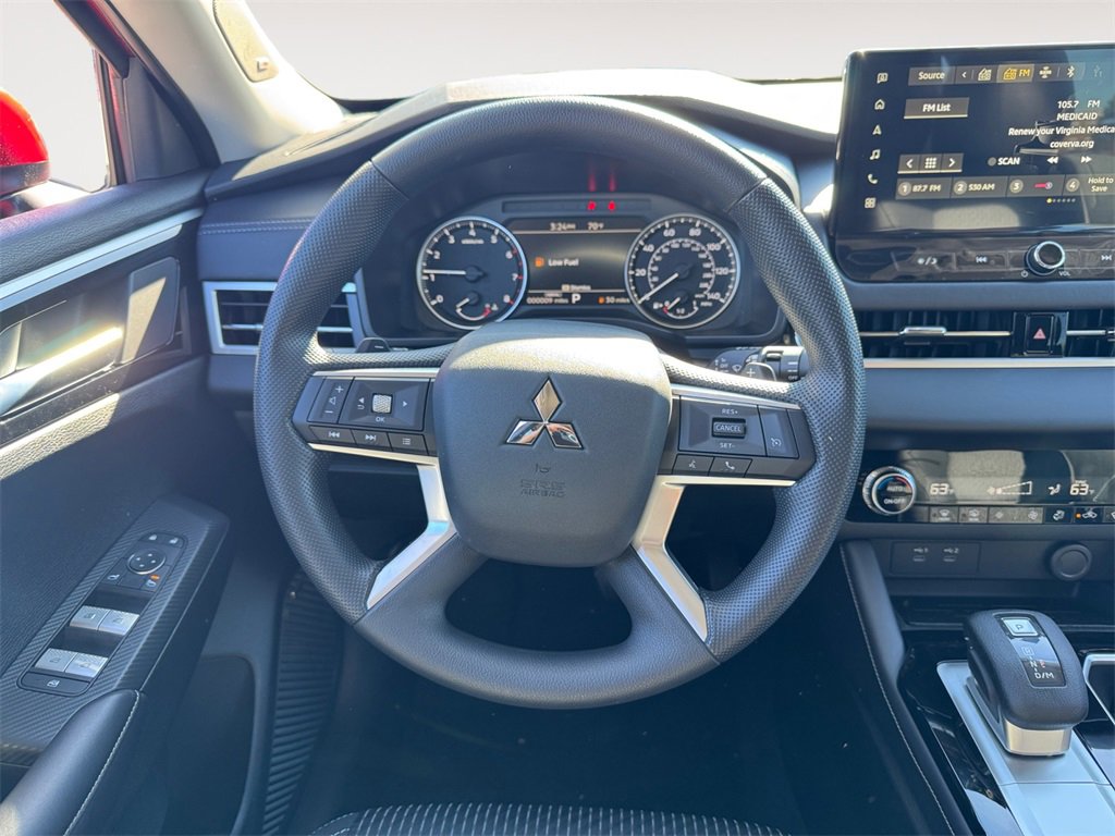 New 2025 Mitsubishi Outlander ES image 12