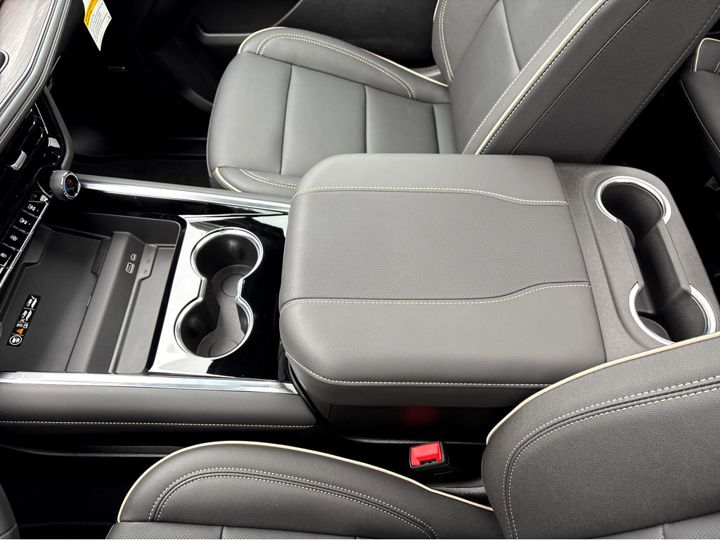 New 2026 Chevrolet Suburban Premier image 10