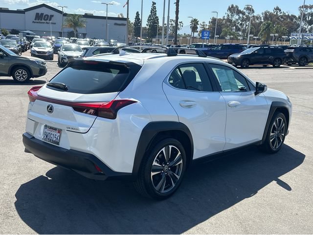 Certified 2025 Lexus UX 300h FWD w/ Accessory Package (Z2) image 6