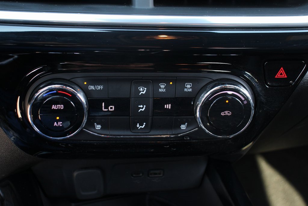 Used 2024 Chevrolet Trax RS w/ Sunroof Package image 28