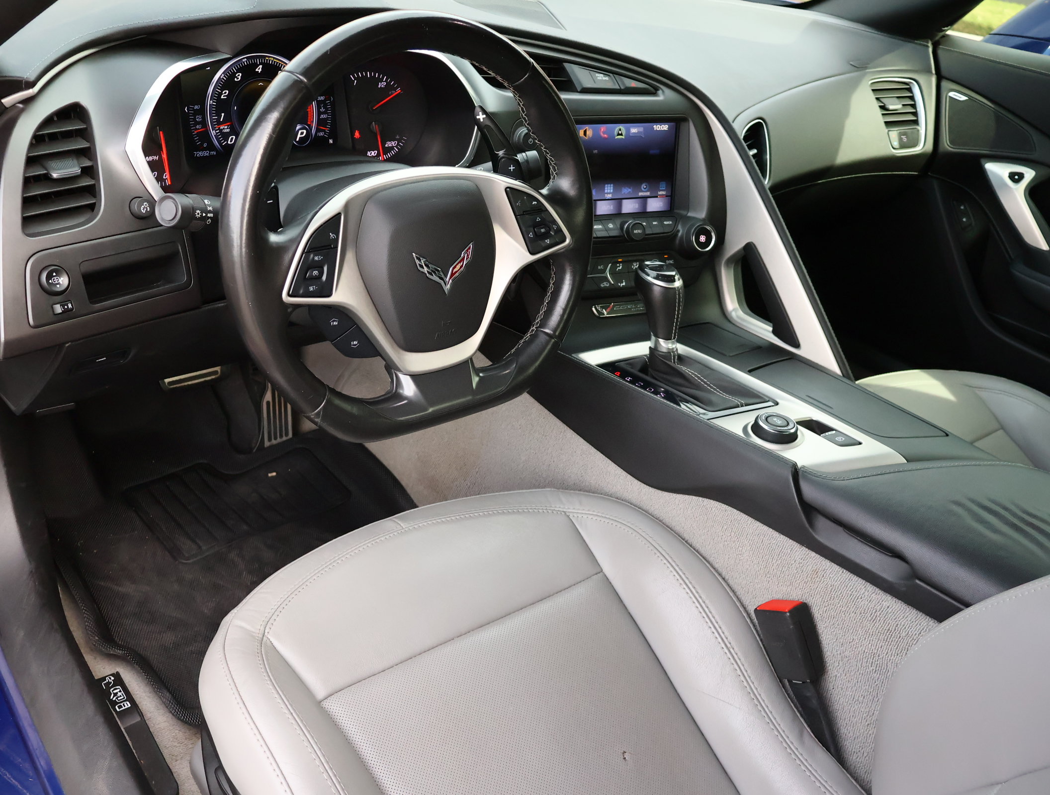 Used 2017 Chevrolet Corvette Stingray Coupe w/ 1LT RWD image 2