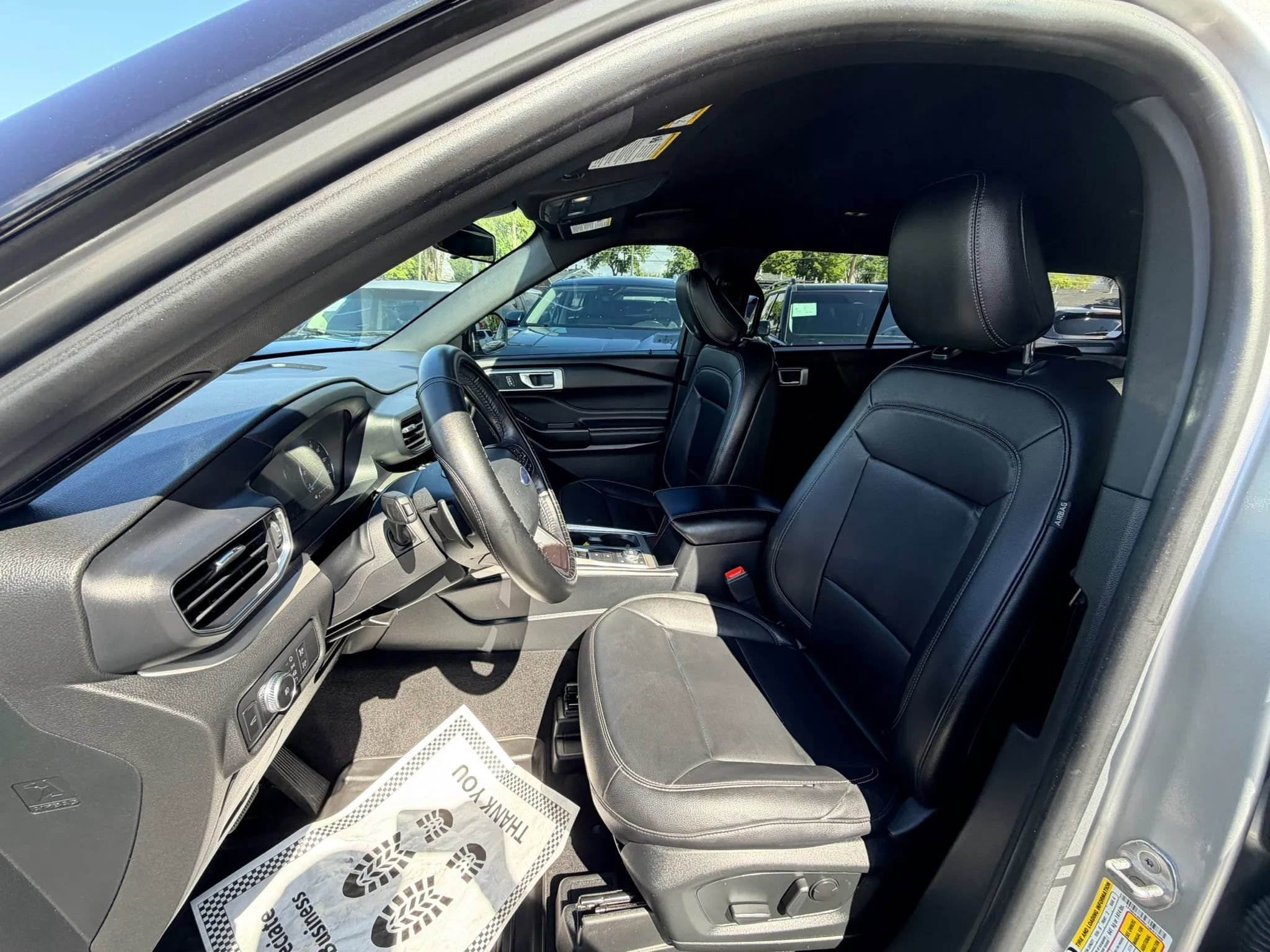 Used 2020 Ford Explorer XLT w/ Equipment Group 202A AWD/4WD image 11