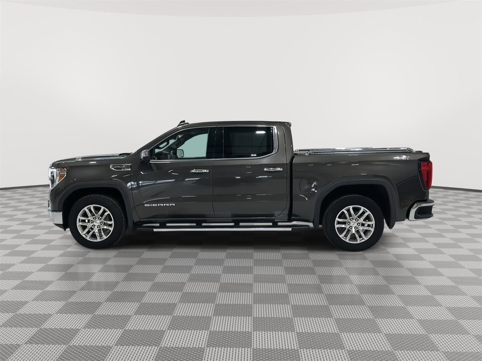 Used 2019 GMC Sierra 1500 SLT w/ SLT Premium Plus Package AWD/4WD image 2