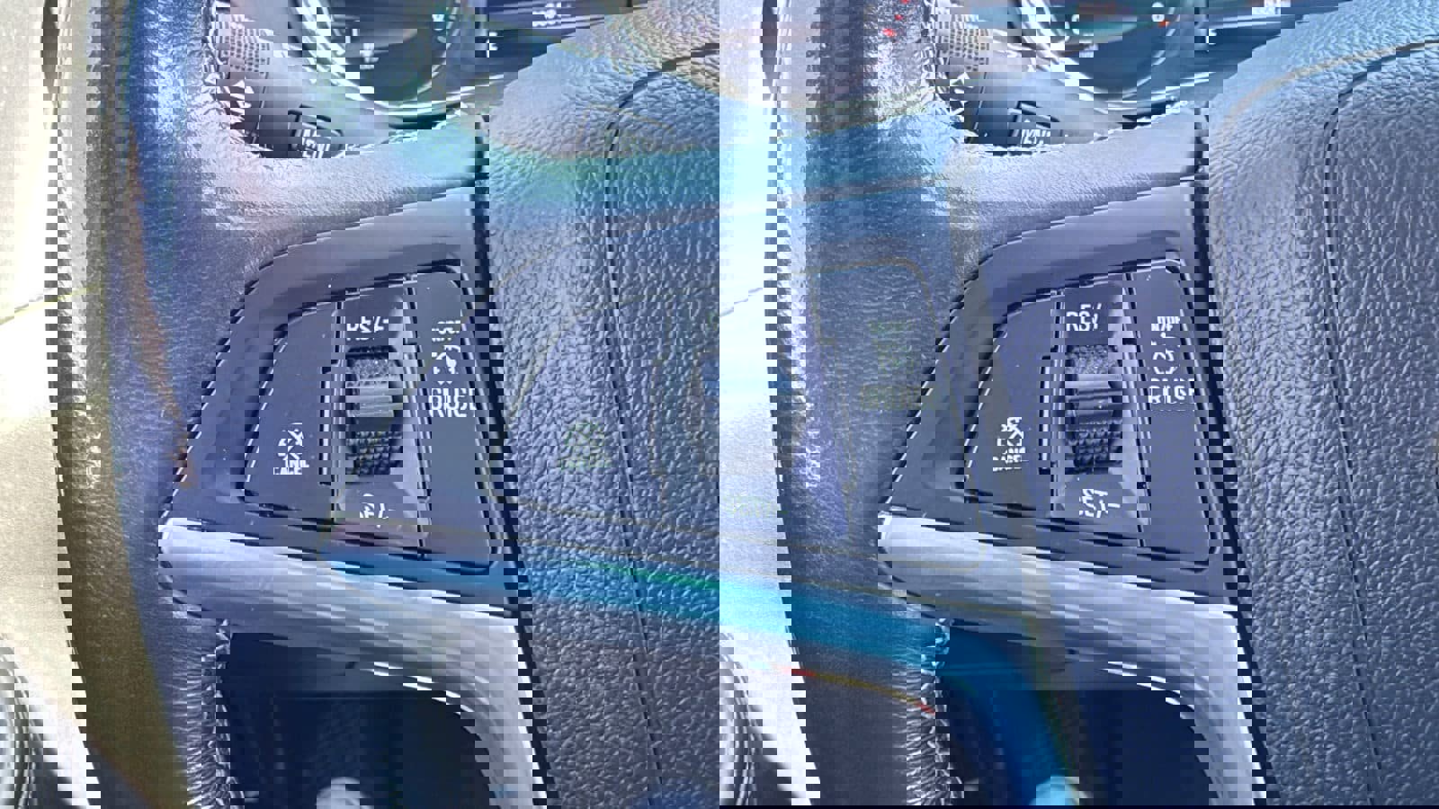 Used 2018 Buick Encore Essence AWD/4WD image 14