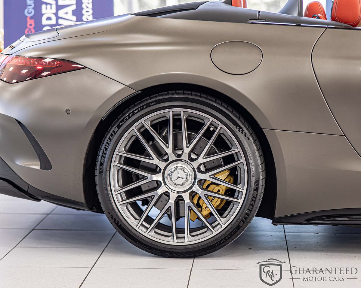 Used 2022 Mercedes-Benz SL 63 AMG 4MATIC w/ AMG Aerodynamic Package image 10