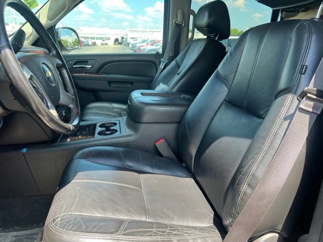Used 2013 Chevrolet Suburban LT AWD/4WD image 18