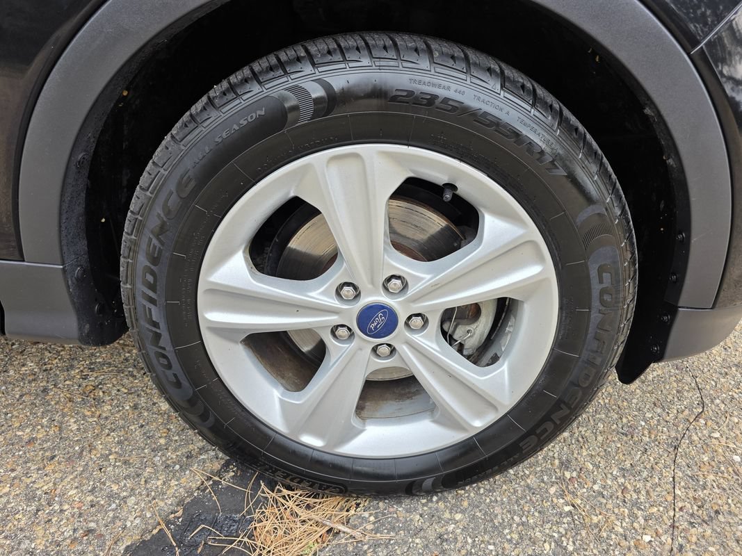Used 2015 Ford Escape SE FWD image 42