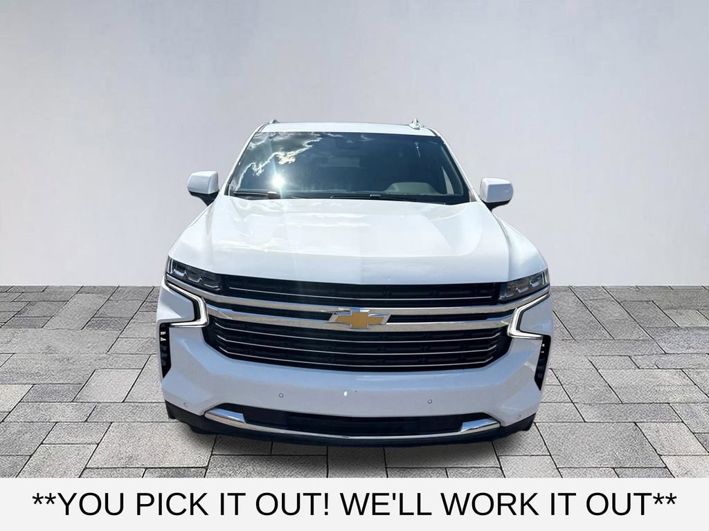 Used 2024 Chevrolet Suburban LT RWD image 2