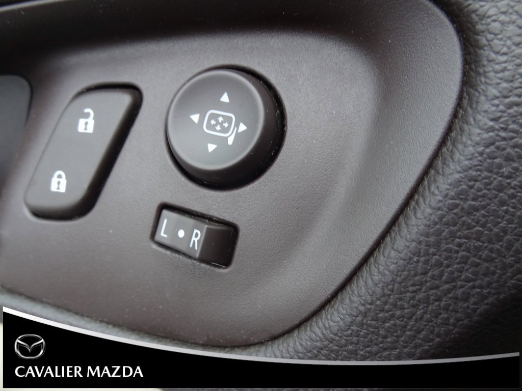 Used 2015 Buick Regal Premium w/ Experience Buick Package image 19