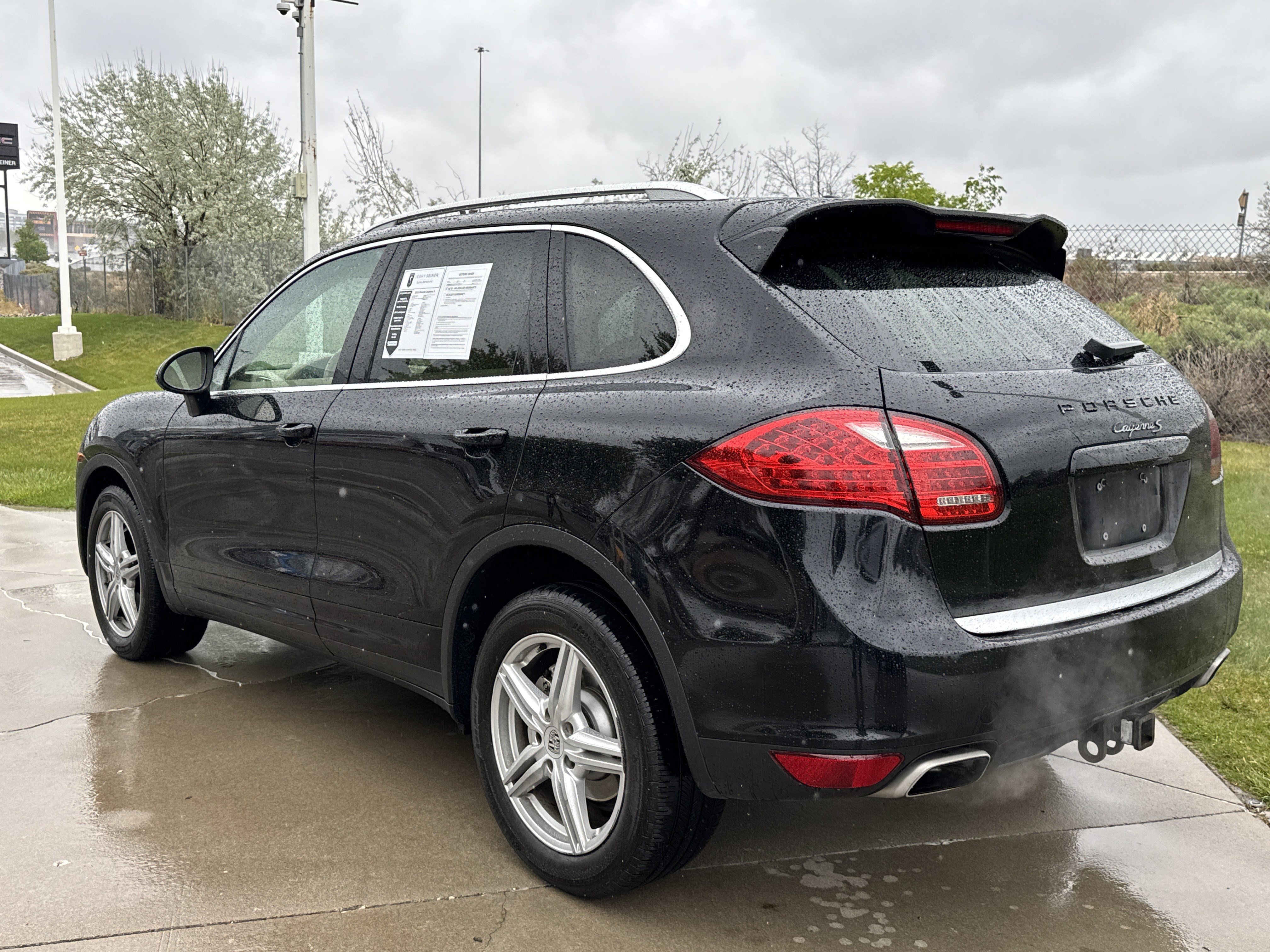 Used 2011 Porsche Cayenne S AWD/4WD image 3
