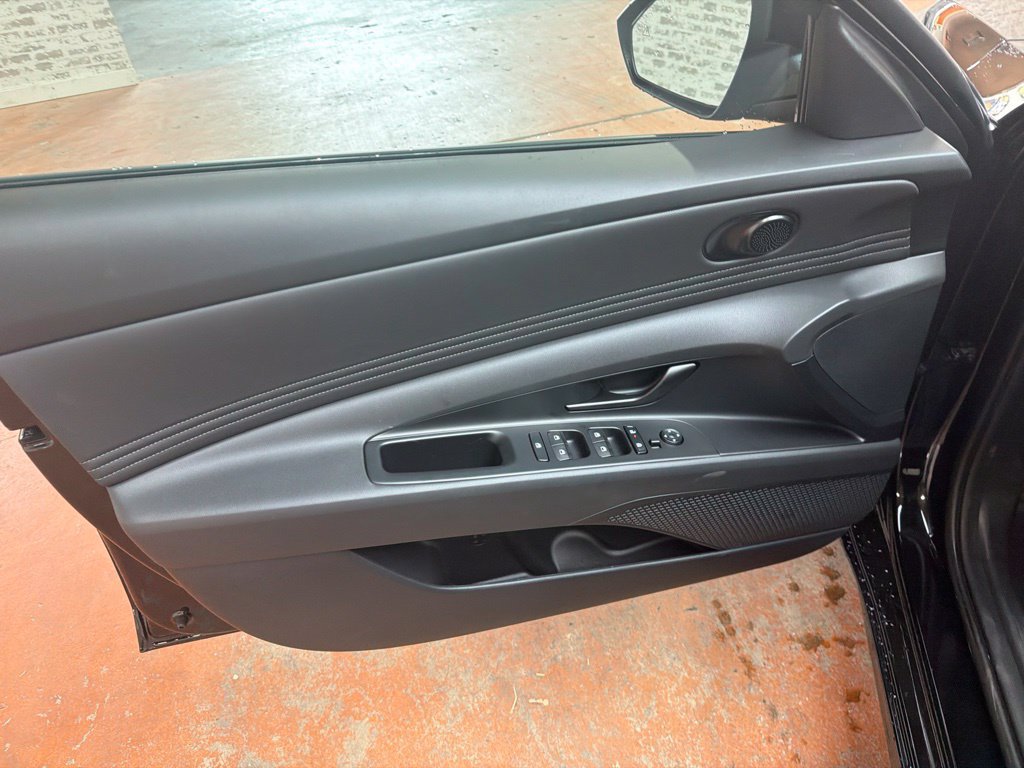 New 2026 Hyundai Elantra SEL Sport FWD image 22