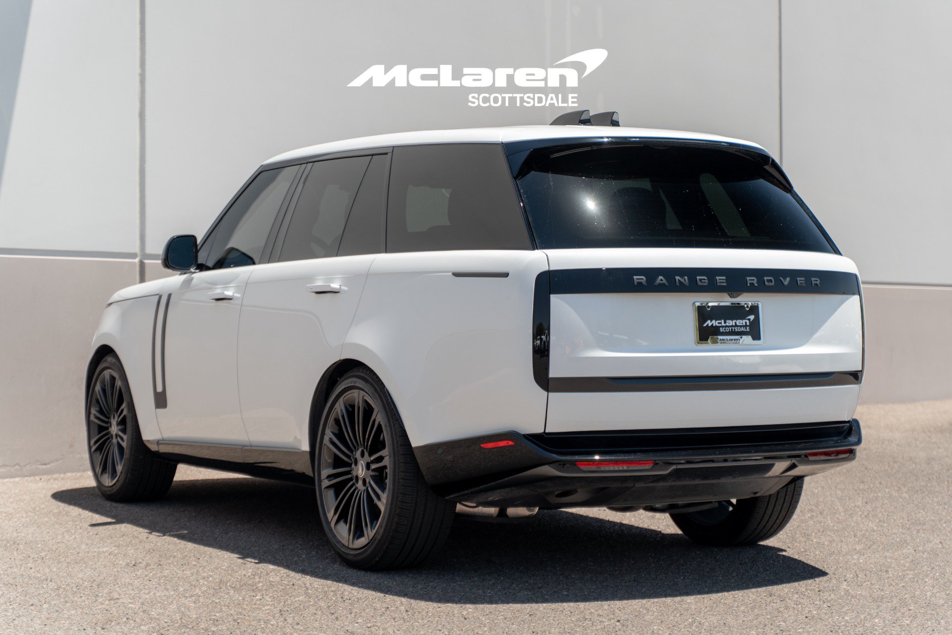 Used 2025 Land Rover Range Rover SE AWD/4WD image 5