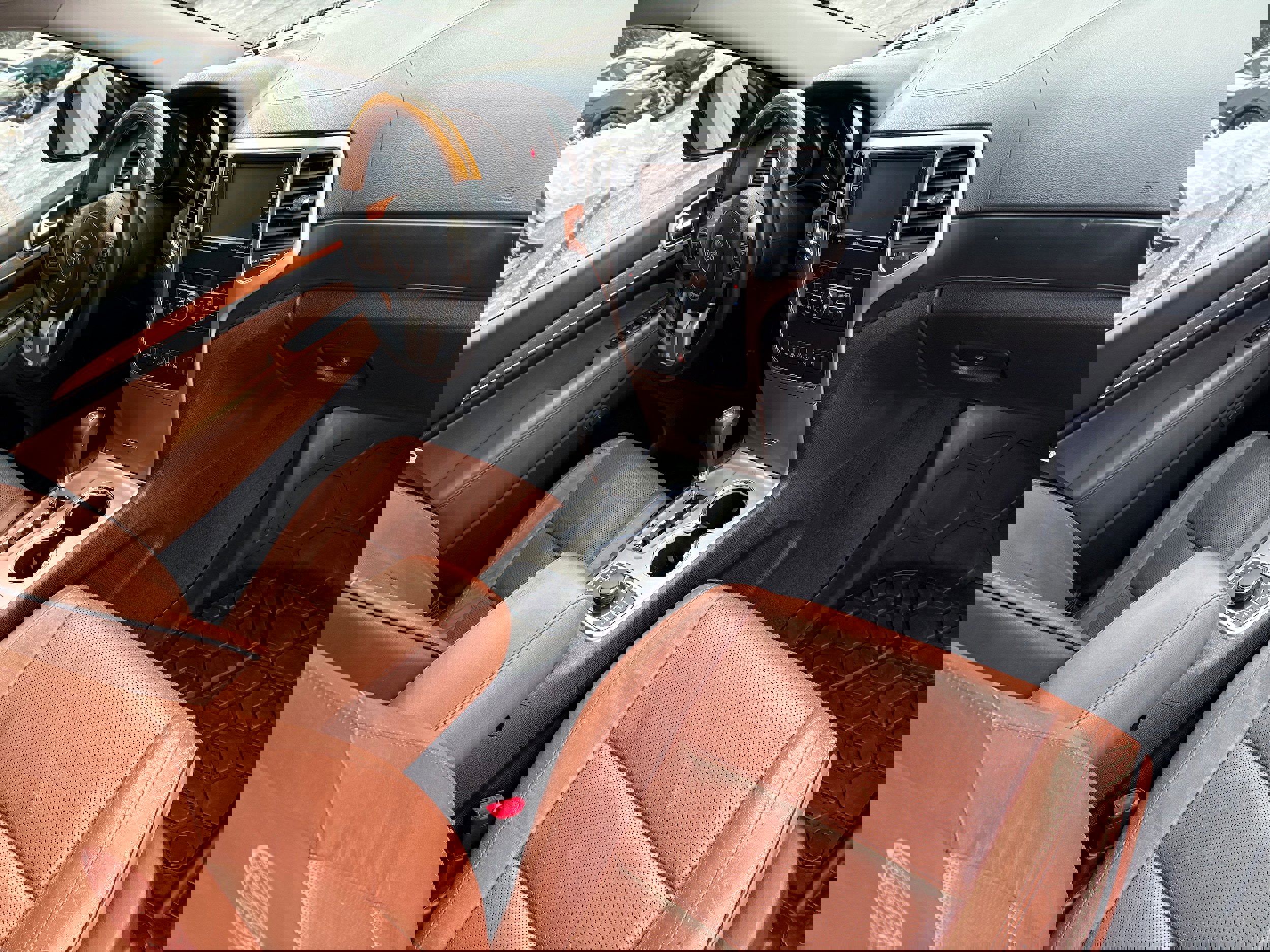 Used 2012 Jeep Grand Cherokee Overland image 29