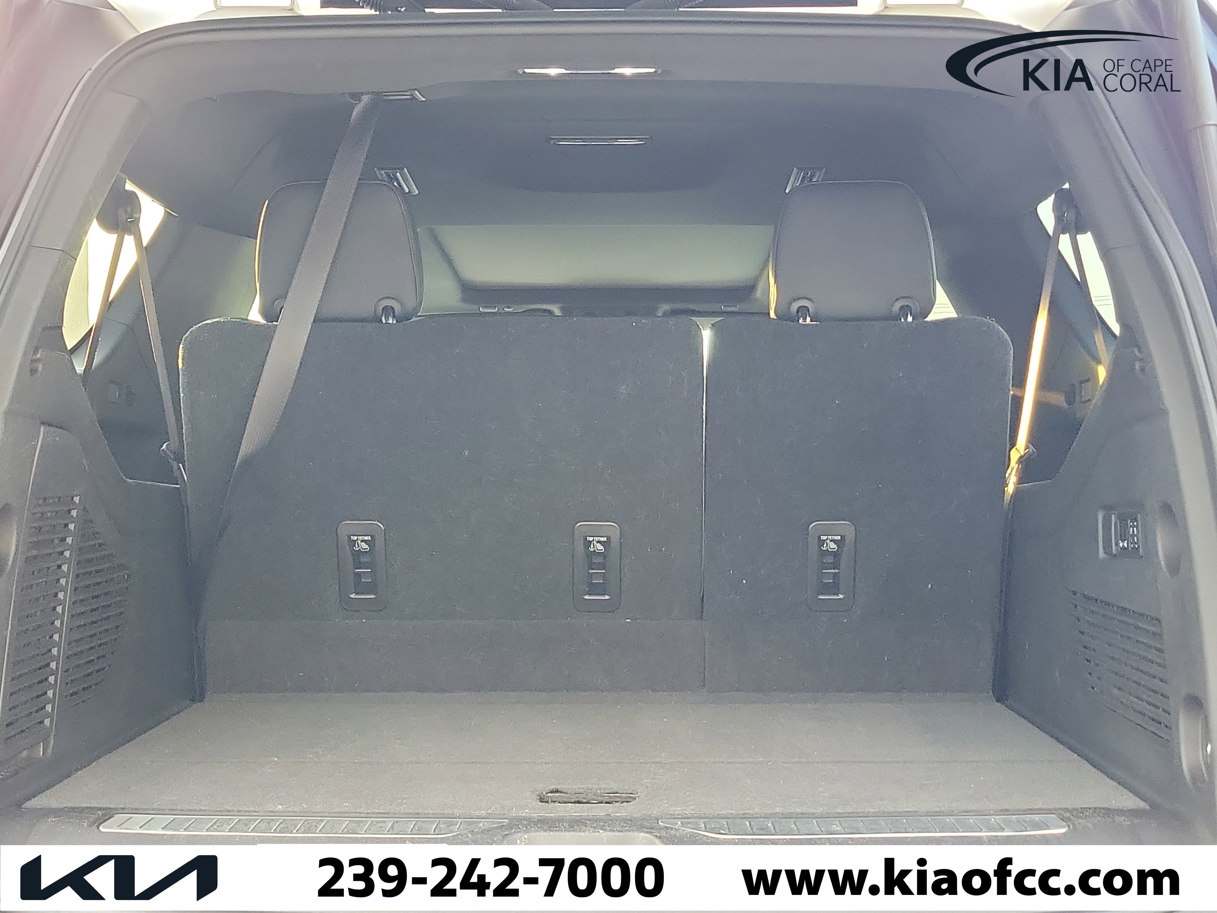 Used 2021 GMC Yukon XL Denali w/ Advanced Technology Package image 10