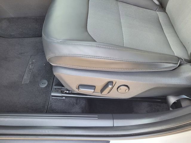 Used 2023 Kia Niro EX Touring FWD image 25