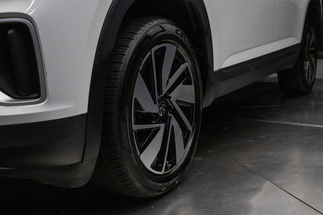 Used 2024 Volkswagen Atlas SE image 7